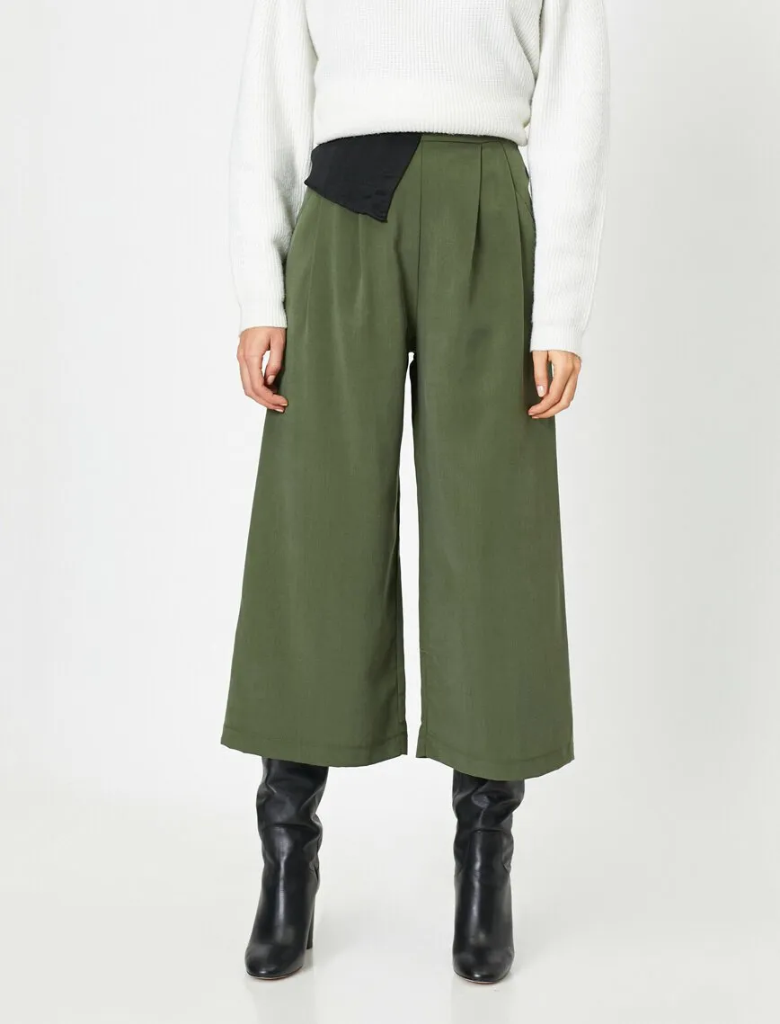 16304 Khaki Culotte Trousers