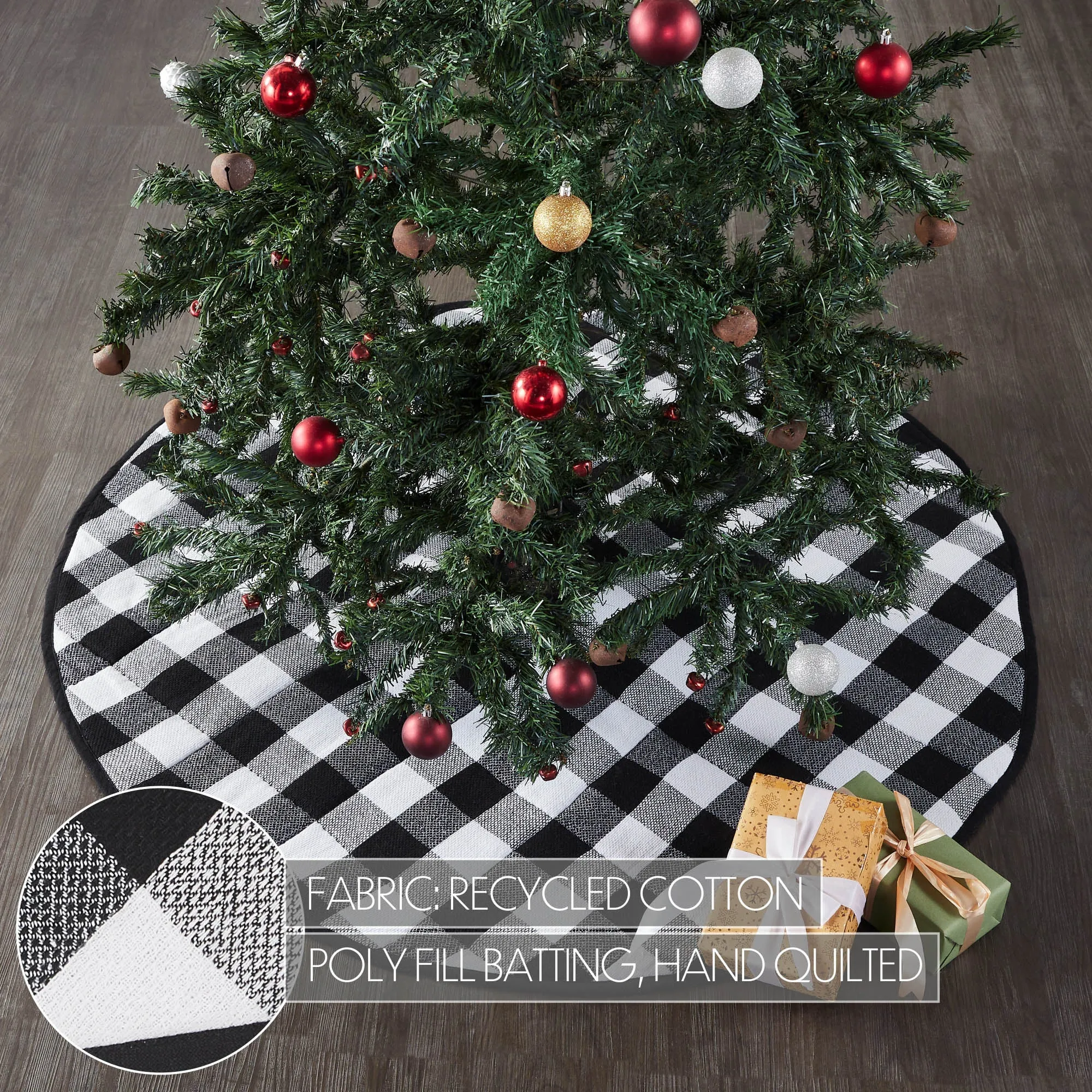 Annie Black Check Tree Skirt 48