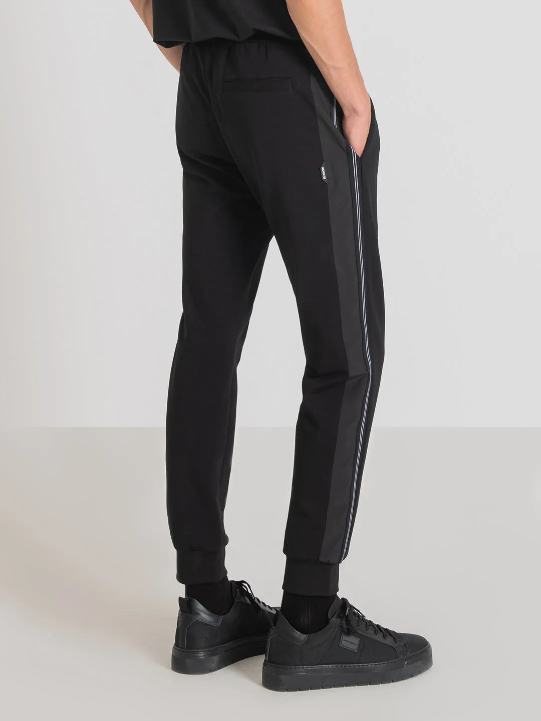 Antony Morato Men Black Solid Slim Fit Sweatpant