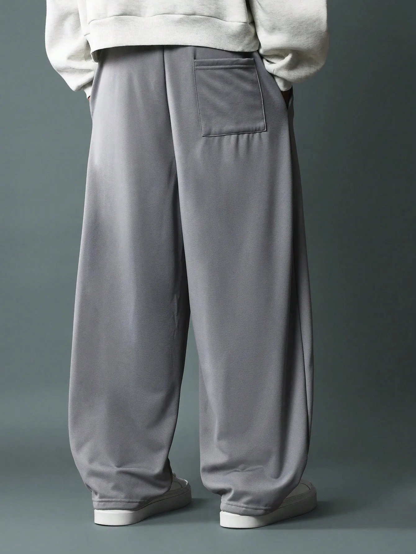 Barrel Fit Sweatpants With Drawstrings