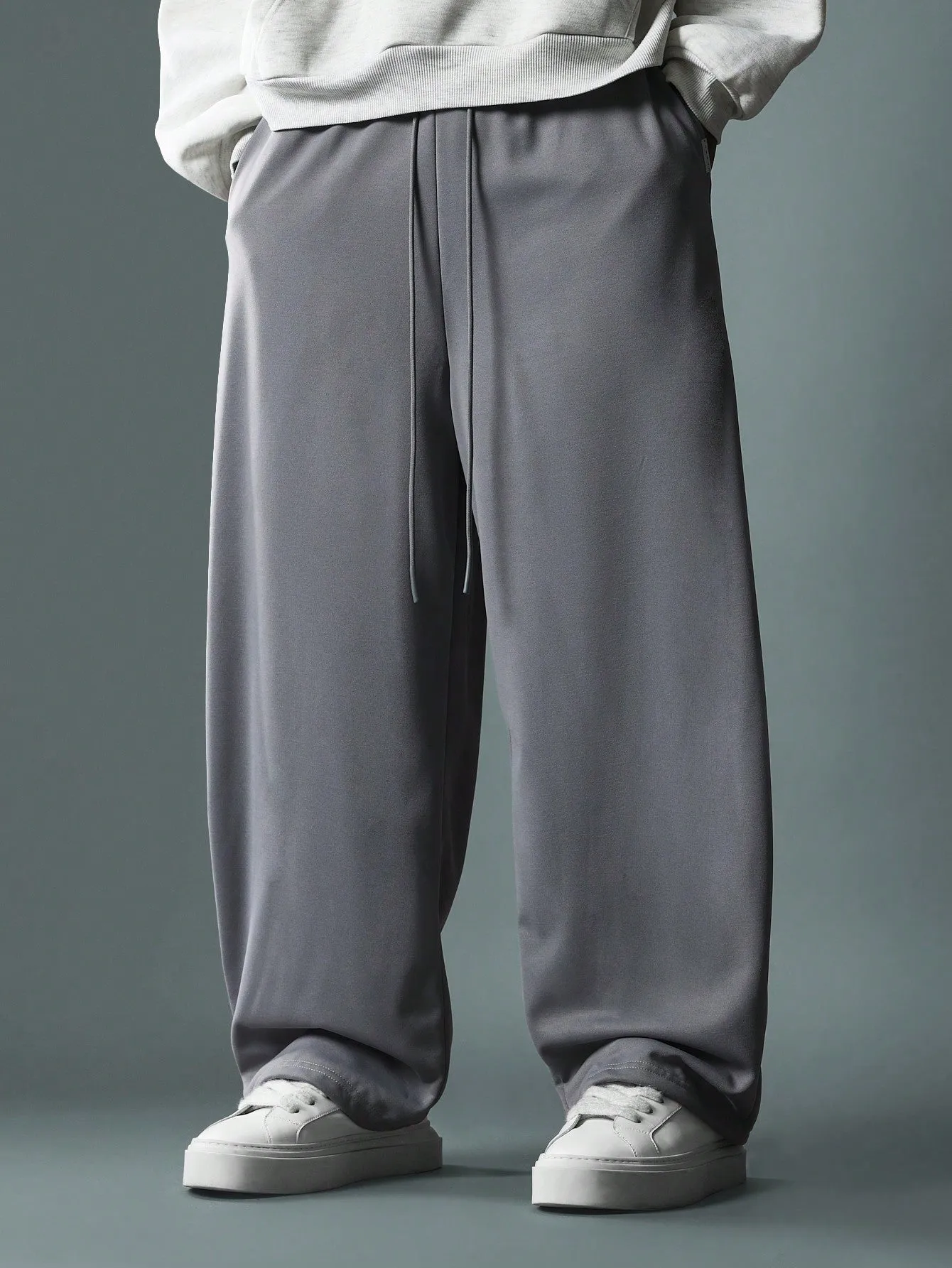 Barrel Fit Sweatpants With Drawstrings