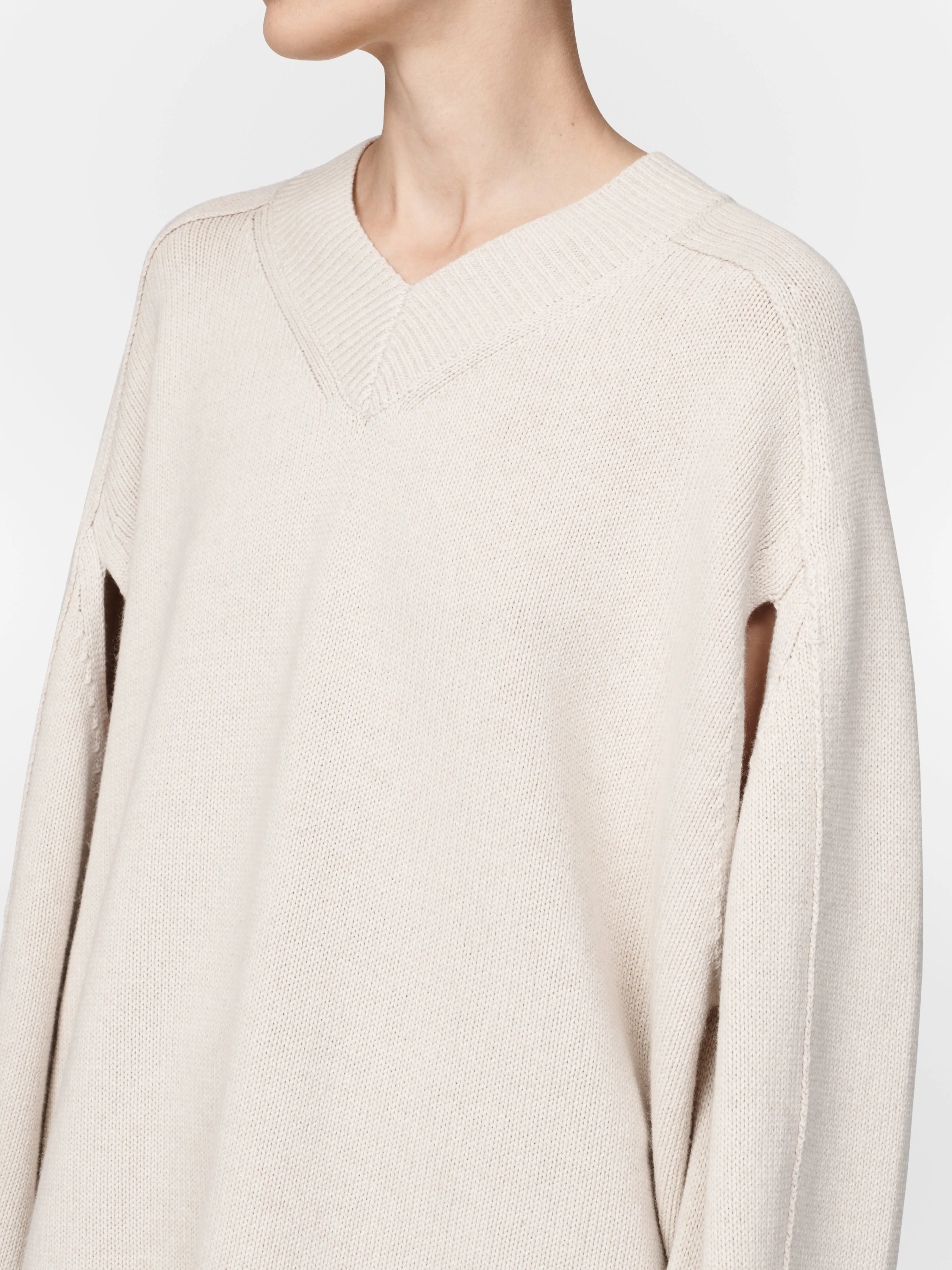 Cape V-Neck in Crema