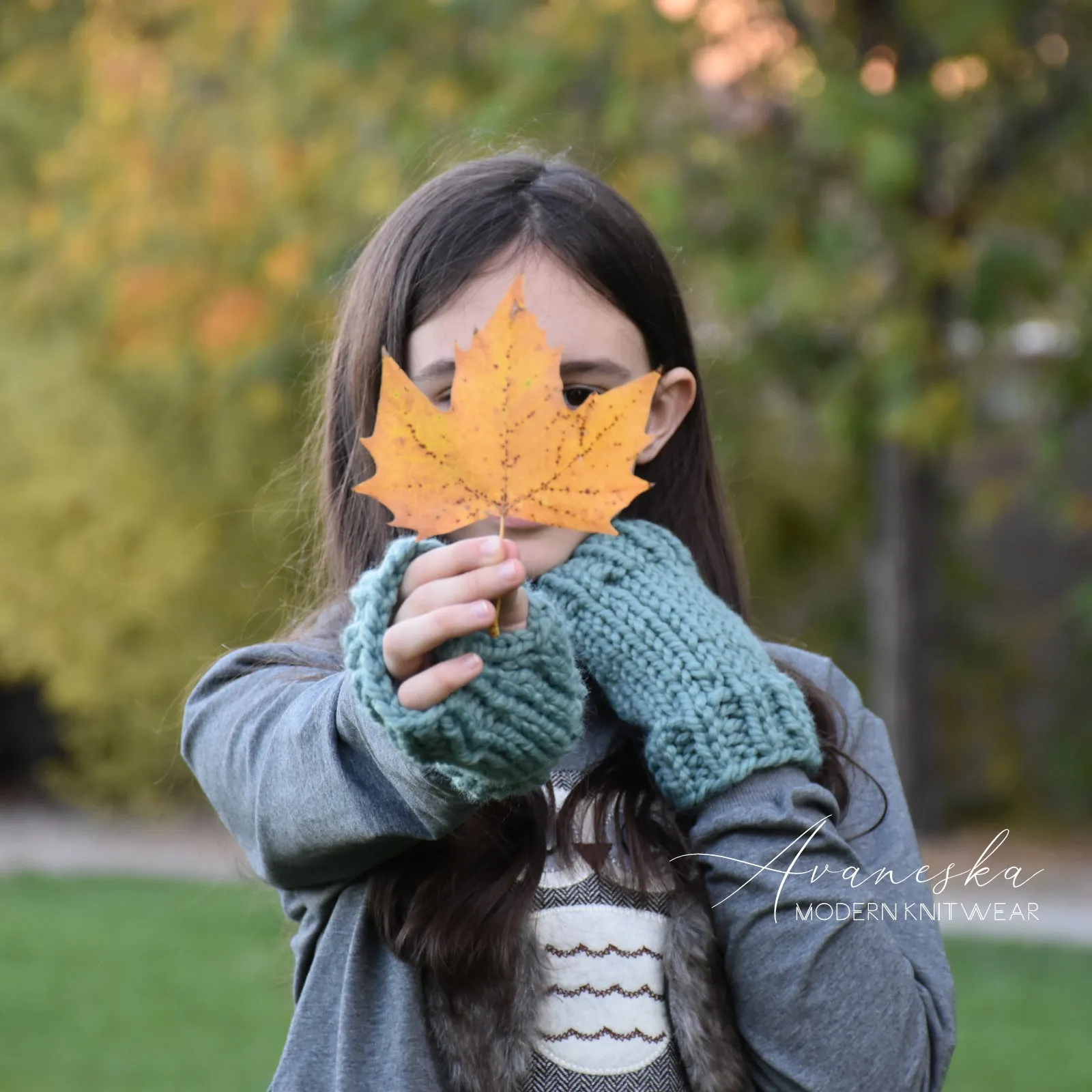 Chunky Fingerless Arm Warmers | THE OKOTOKS