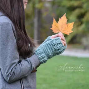 Chunky Fingerless Arm Warmers | THE OKOTOKS