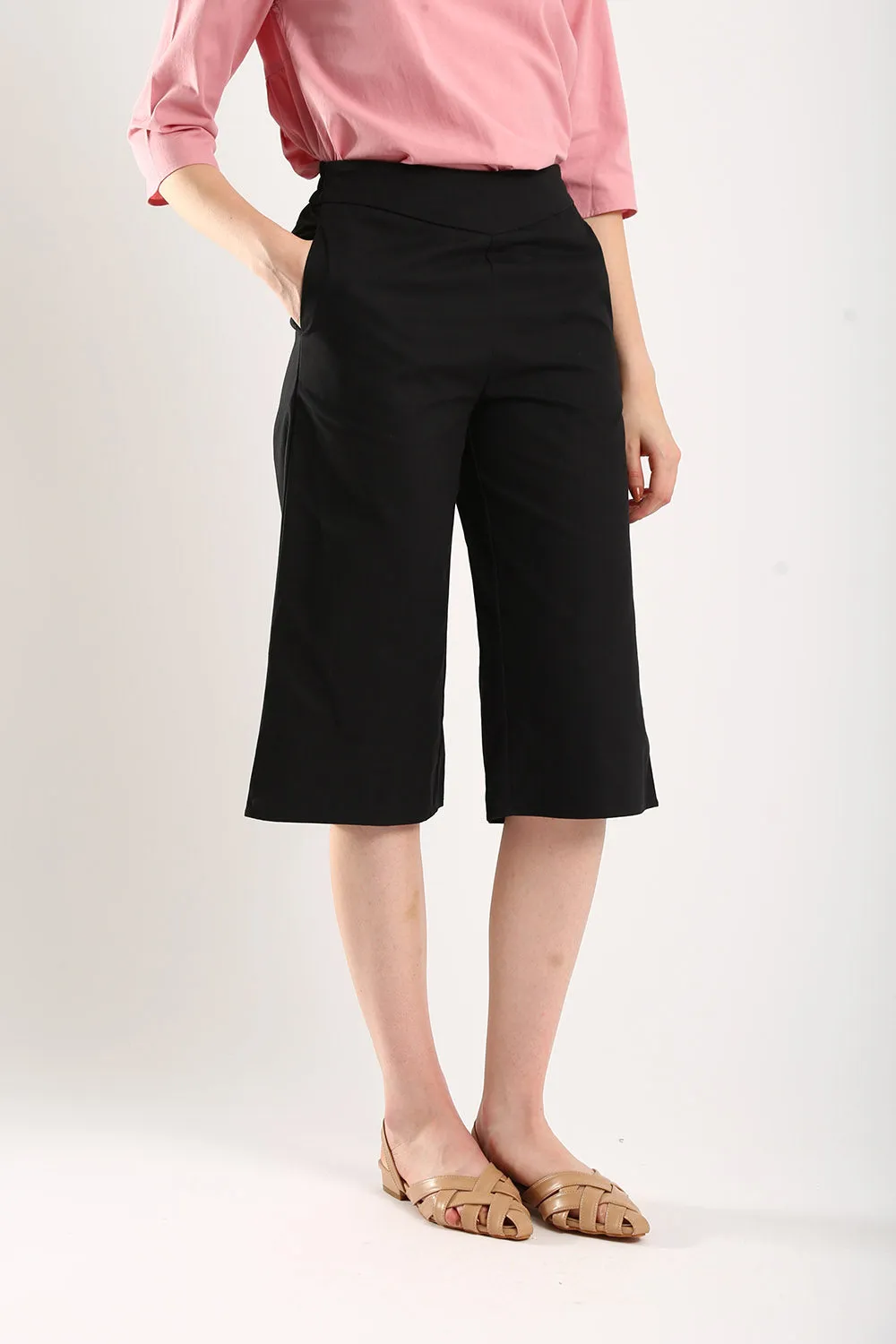 Classic Cotton Culottes in Black