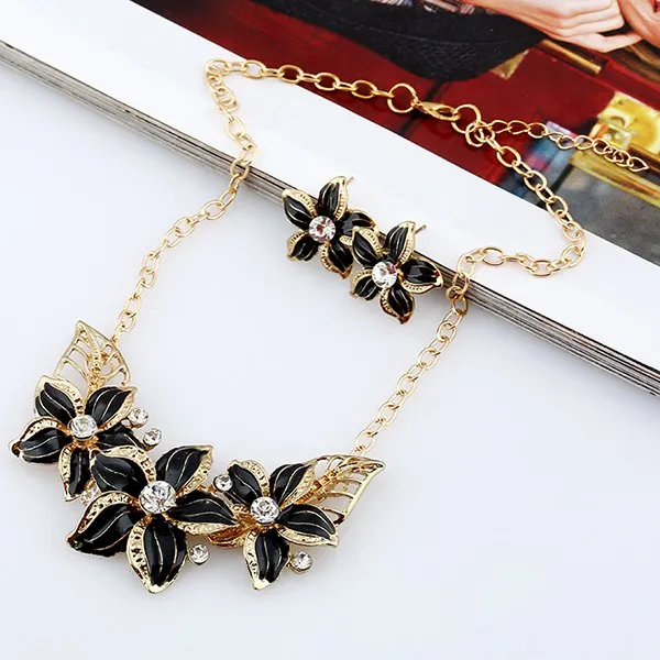 Fathion Flower Rhinestone Necklace and Earrings