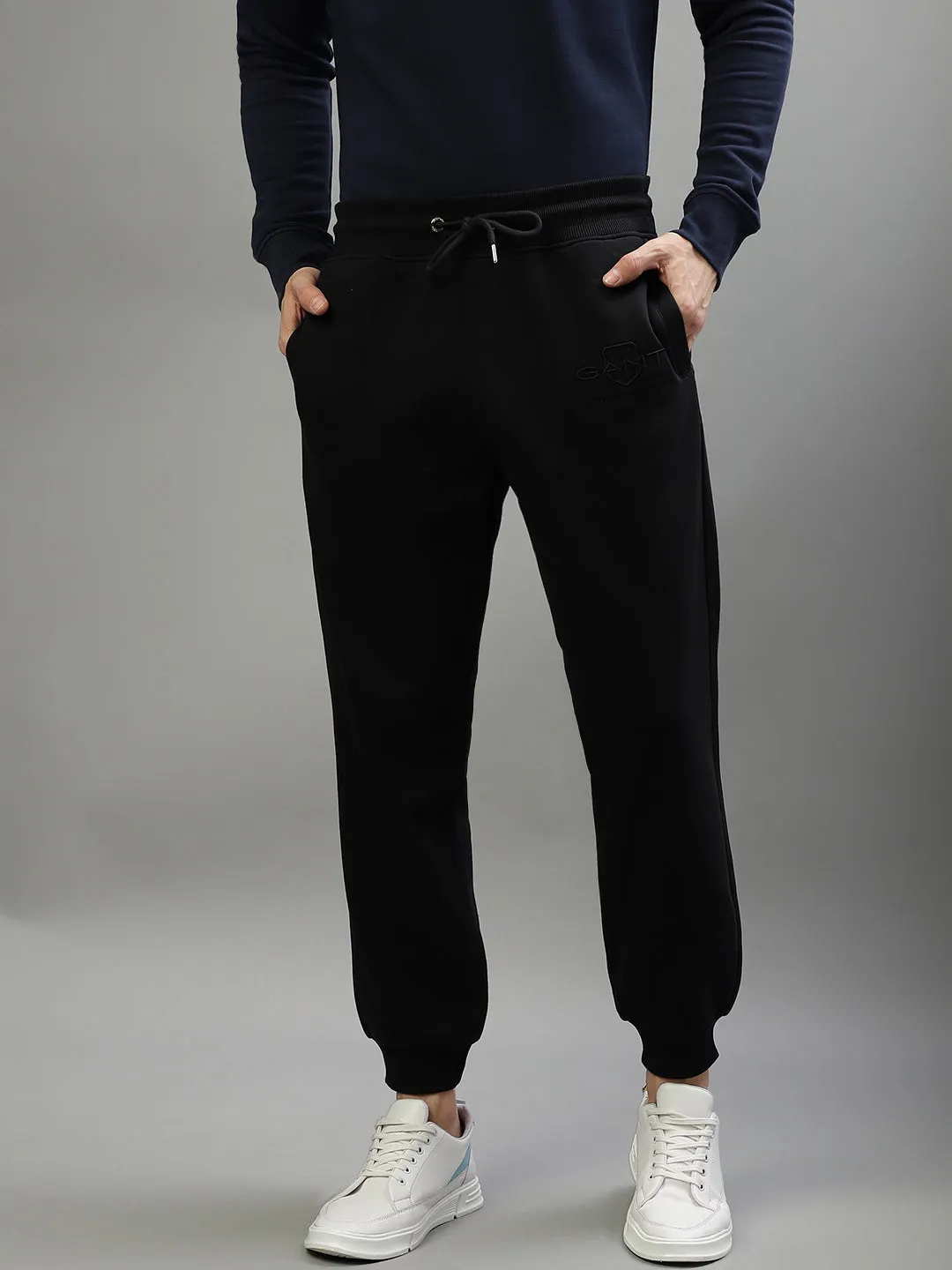 Gant Men Black Solid Regular Fit Trackpants