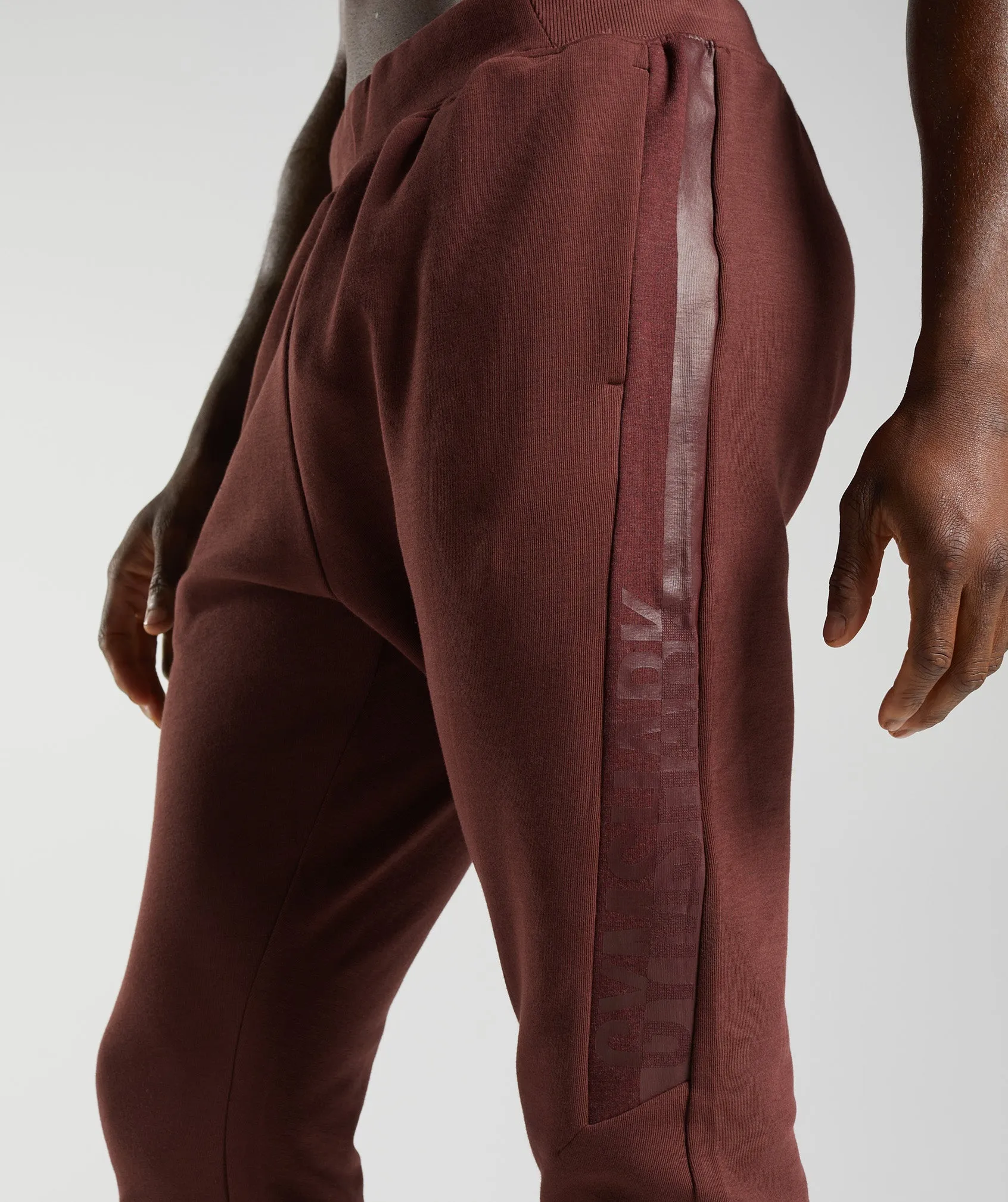 Gymshark Bold React Joggers - Cherry Brown