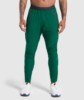 Gymshark Hybrid Woven Joggers - Woodland Green