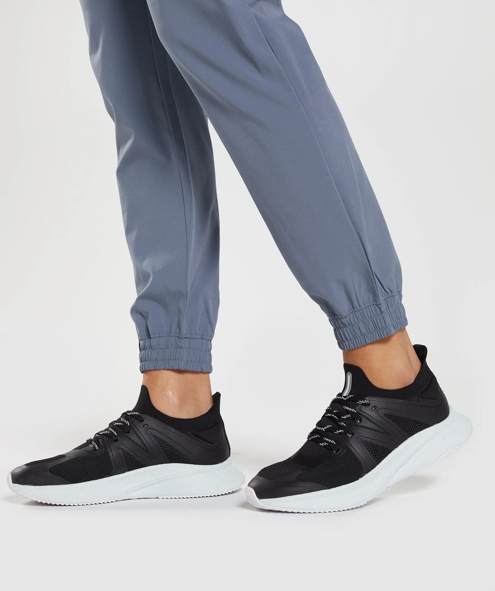 Gymshark Training Woven Joggers - Evening Blue