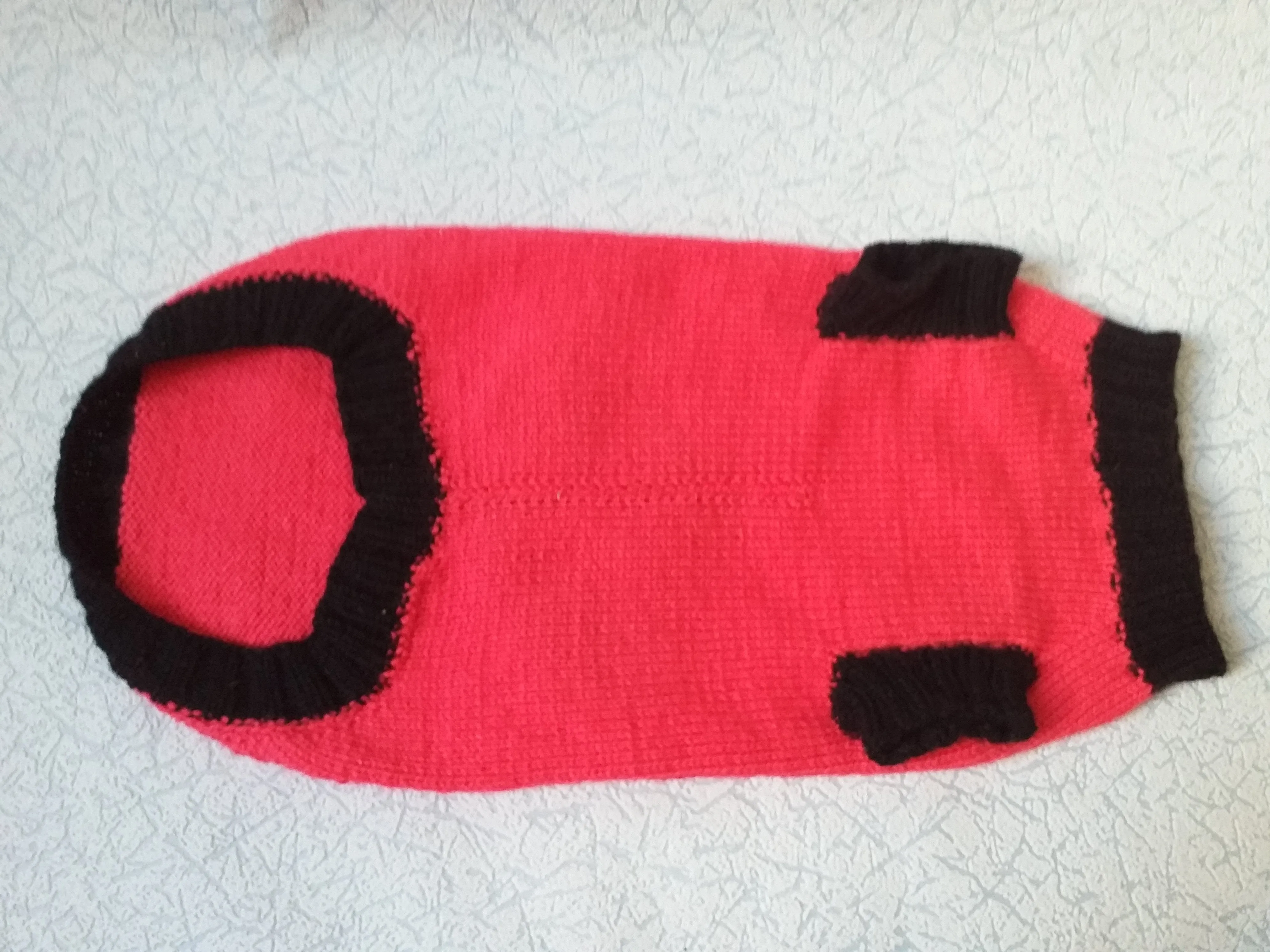 Knitted pink heart sweater for dachshund