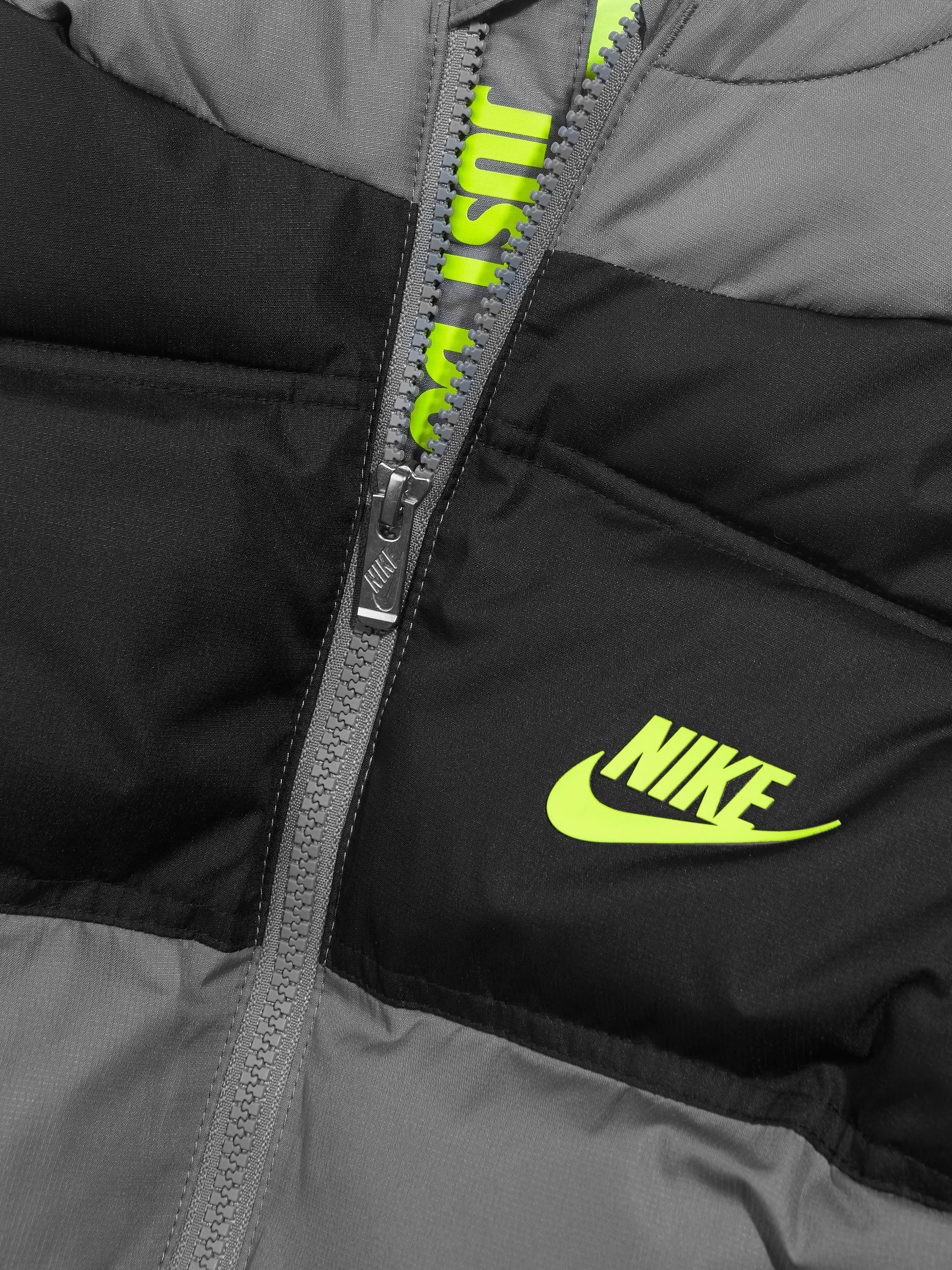 Nike Boys Colourblock Puffer Jacket in Black