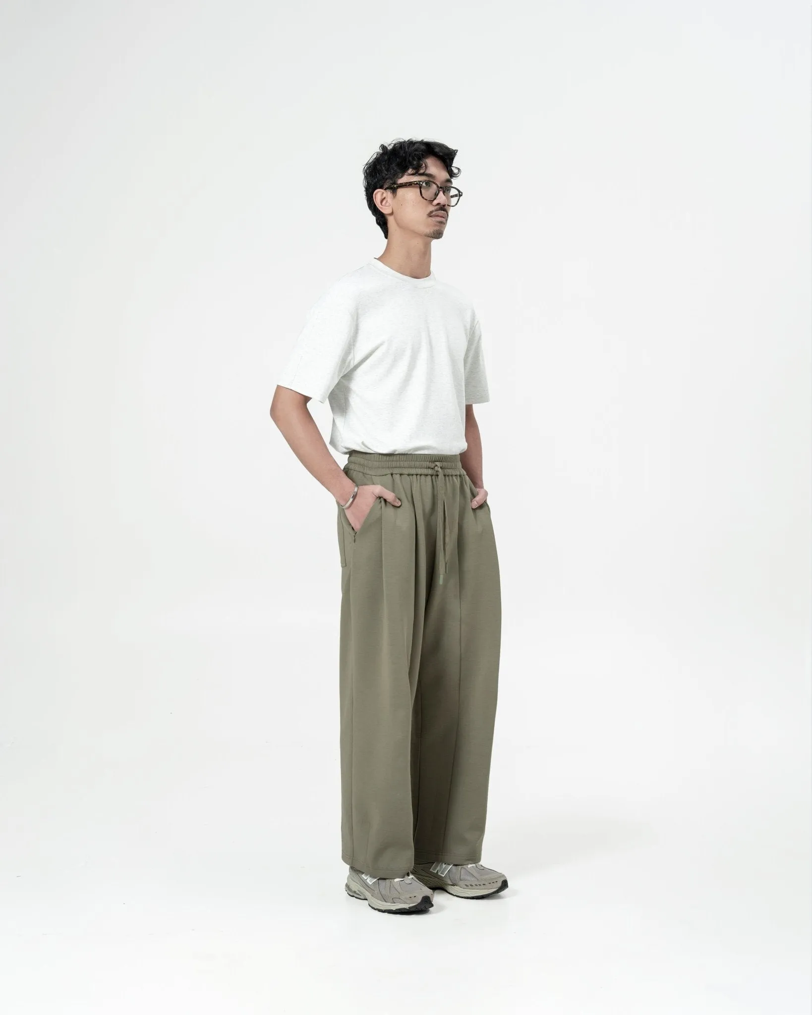 Pleated Sweatpants - Artichoke