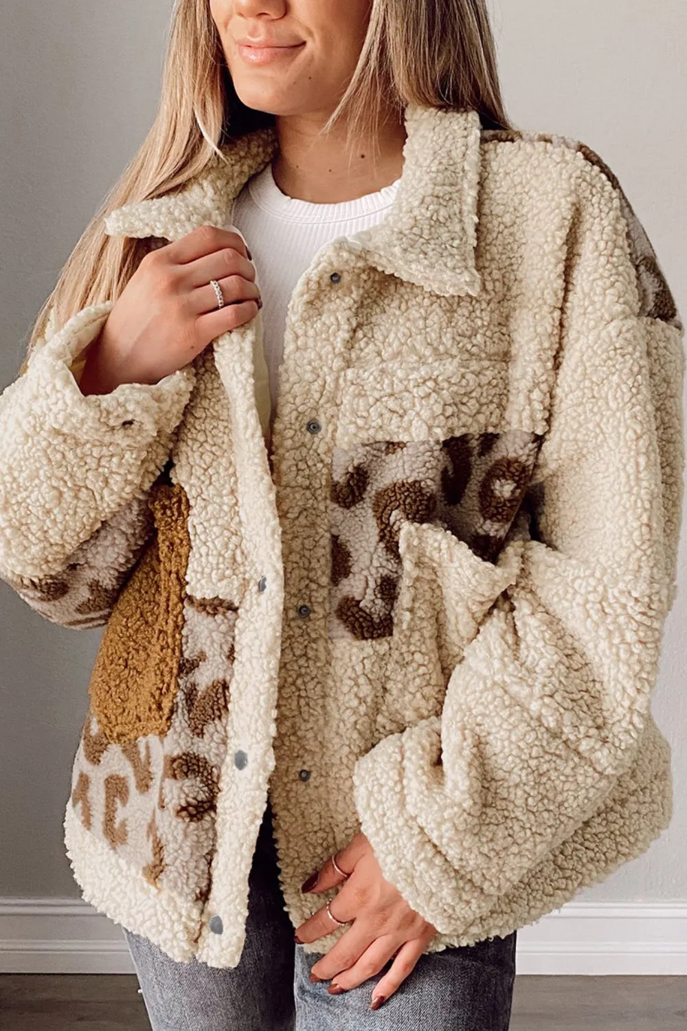 Pocketed Leopard Collared Neck Sherpa Jacket