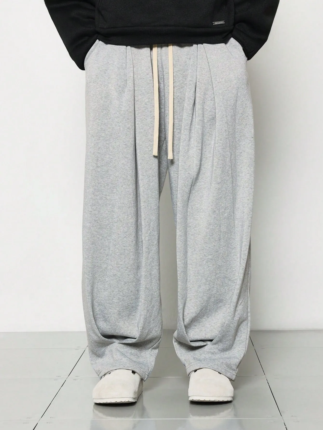 Skater Fit Sweatpants With Panel & Drawcord