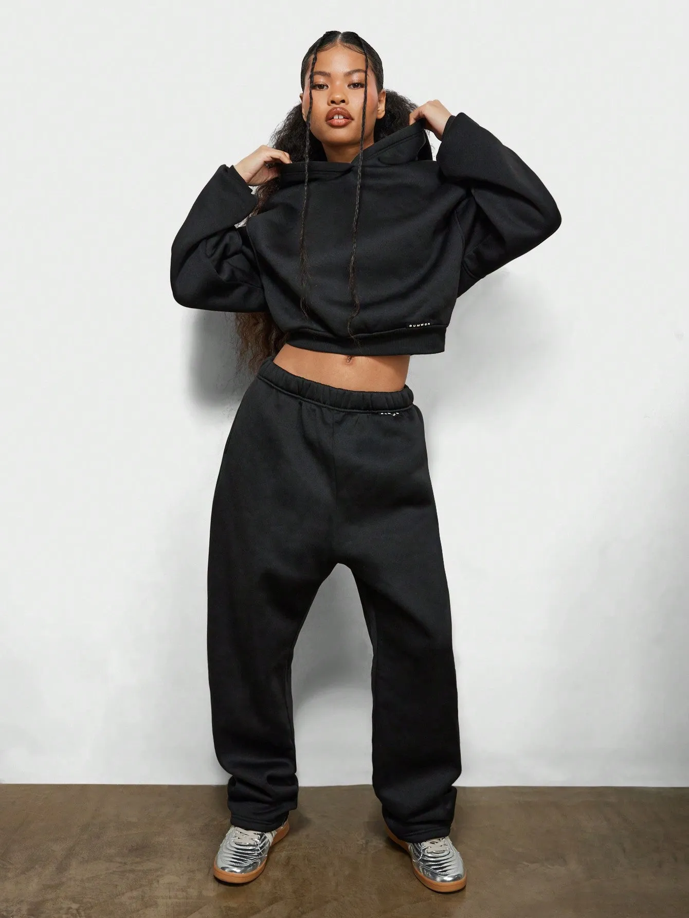 SUMWON WOMEN Cropped Hoodie And Baggy Sweatpants 2 Piece Set