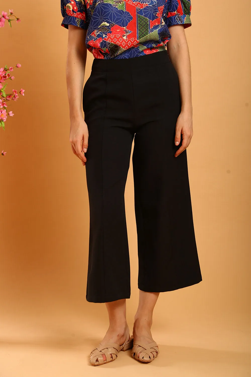 Thevor High Waist Culottes in Black