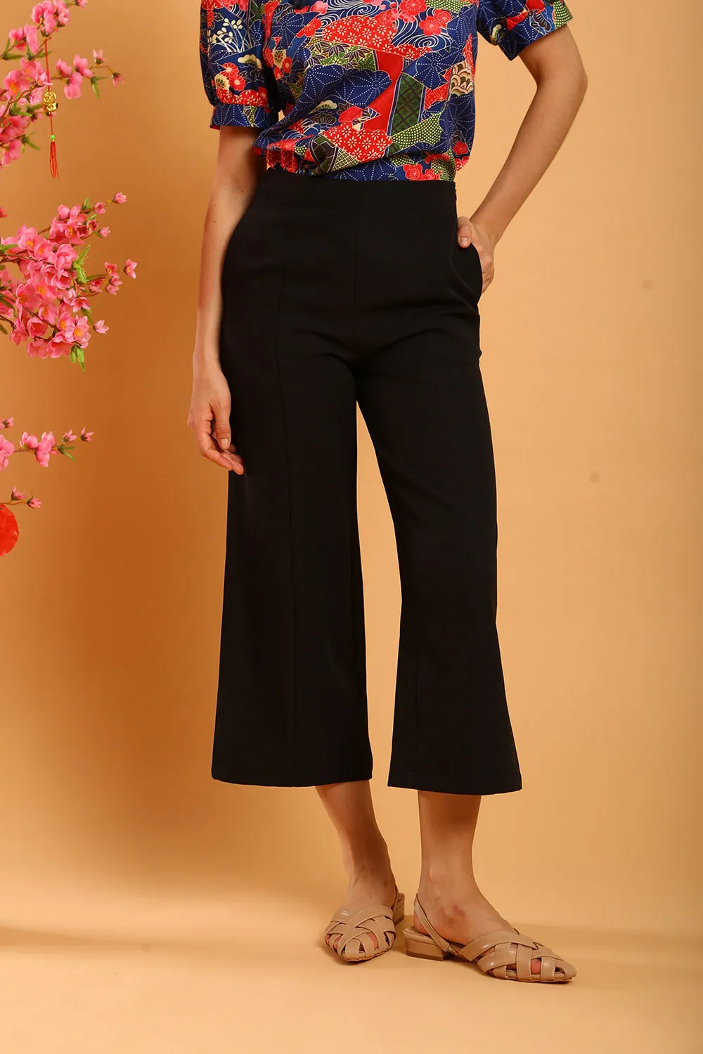 Thevor High Waist Culottes in Black