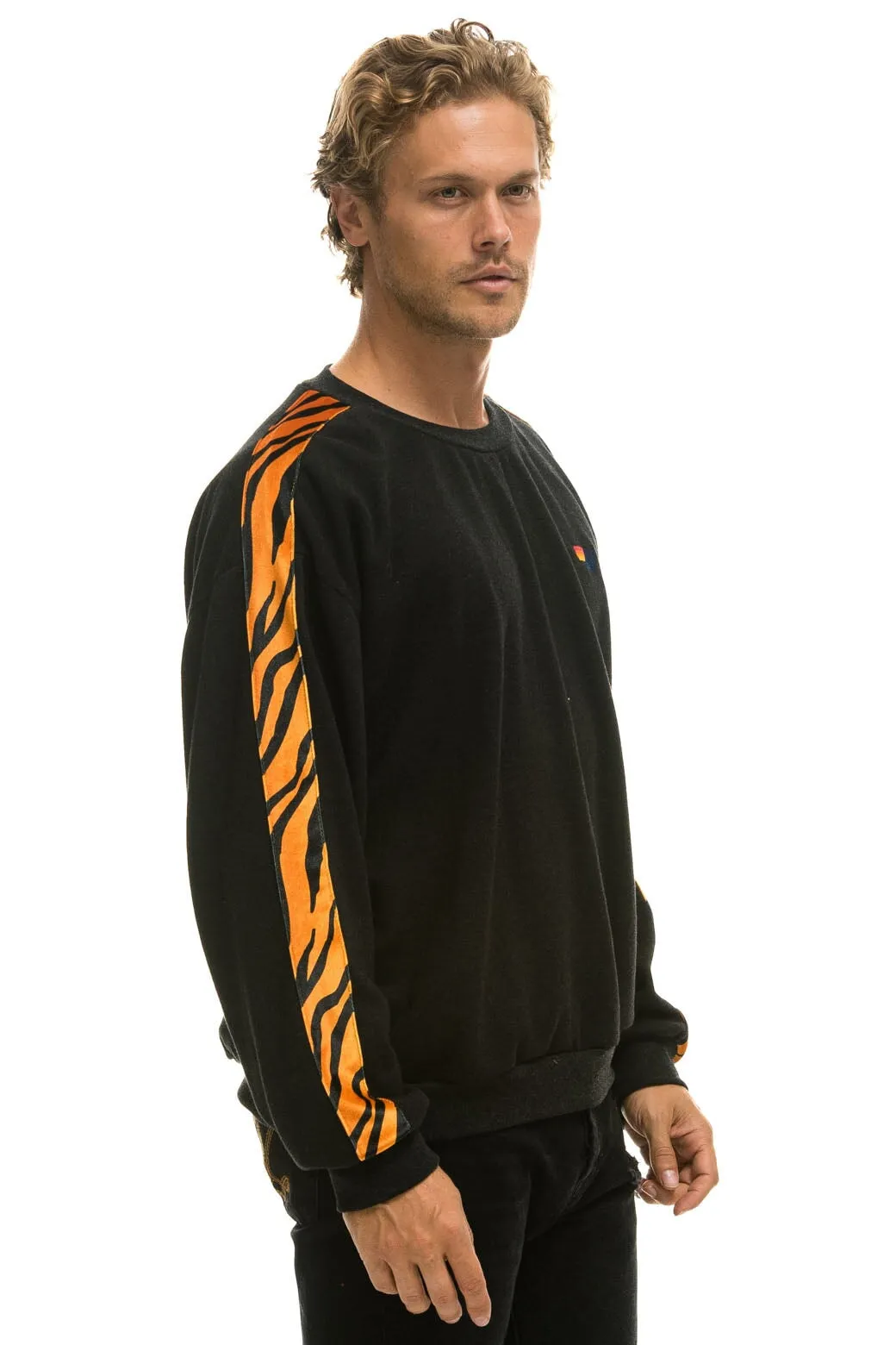 TIGER STRIPE RELAXED FIT CREW SWEATSHIRT - BLACK // TIGER