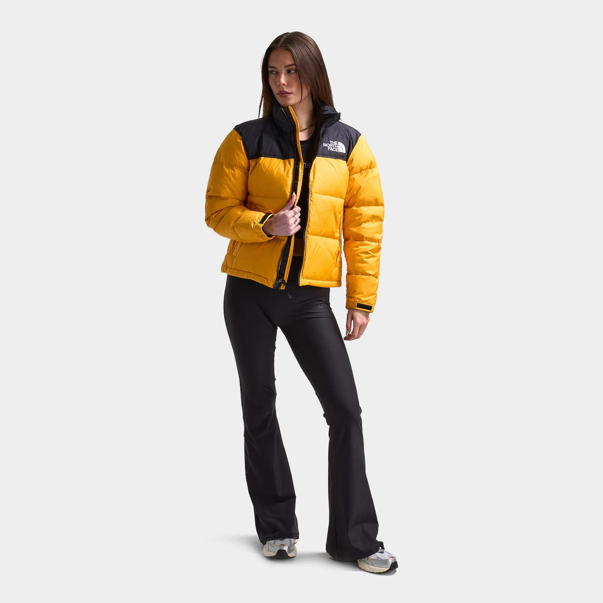 TNF Women's 1996 Retro Nuptse Jacket / Summit Gold