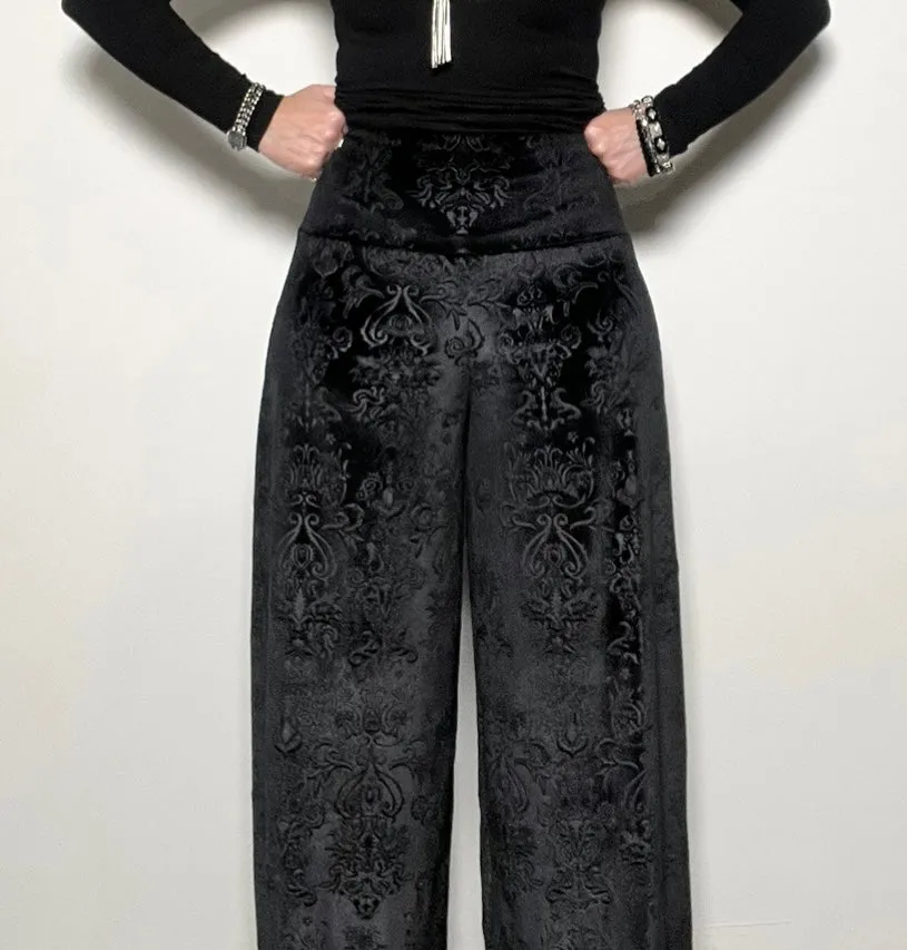 Wide Leg Pant - Luxe Embossed Velvet In Black